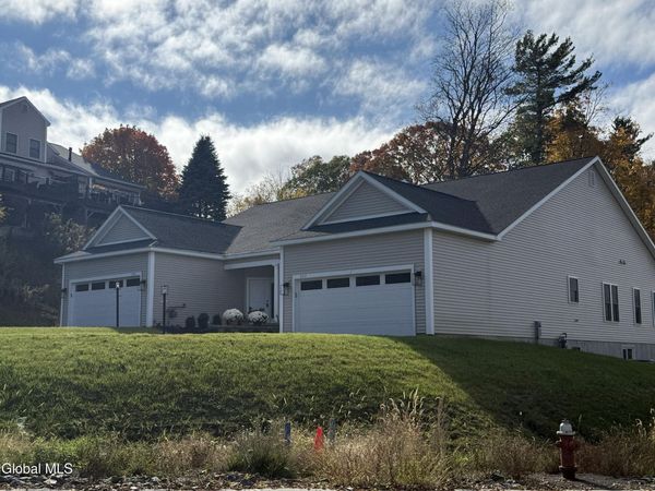 227 Cemetery Road, Troy, NY 12182