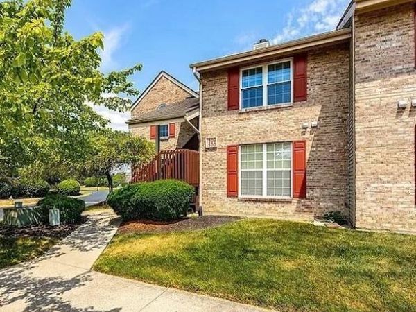 1502 Spinnaker Way, Dayton, OH 45458