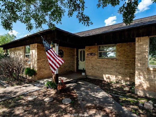 206 Spoon Drive, Stamford, TX 79553