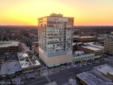 432 S Washington Avenue, Royal Oak, MI 48067