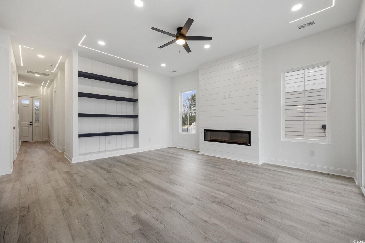 514 Harbour View Dr. Photo 6