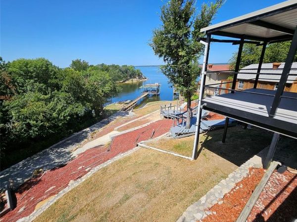 411 N Lake Shore Circle, Lake Bridgeport, TX 76426