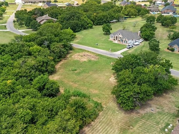 111 Broken Bow Drive, Gunter, TX 75058