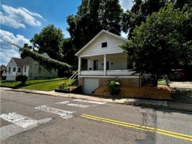 329 N 7th Street, Marietta, OH 45750 Photo 2