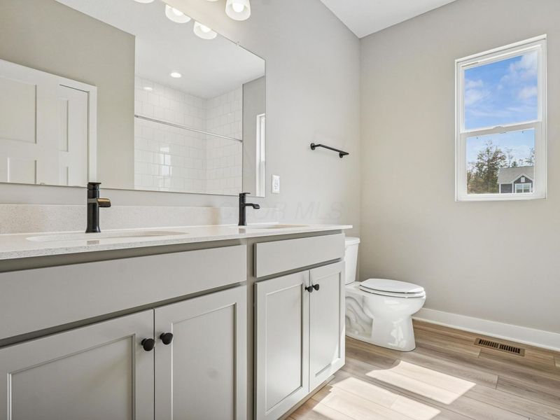 319 Reign Way SW, Pataskala, OH 43062 Photo 8