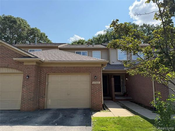 9066 Newport Way, Livonia, MI 48150