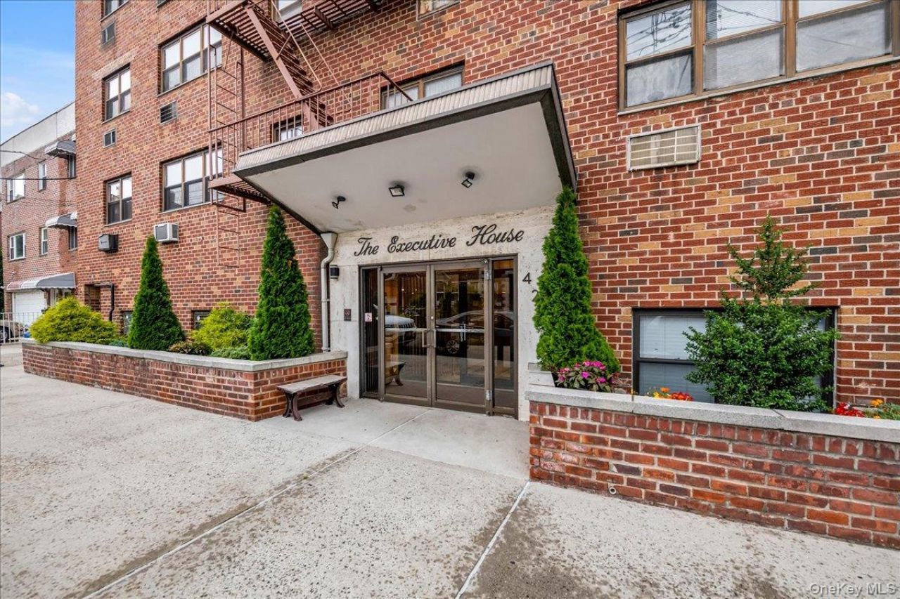 4200 Herkimer Place, Unit 6C, Bronx, NY 10470 Main Photo