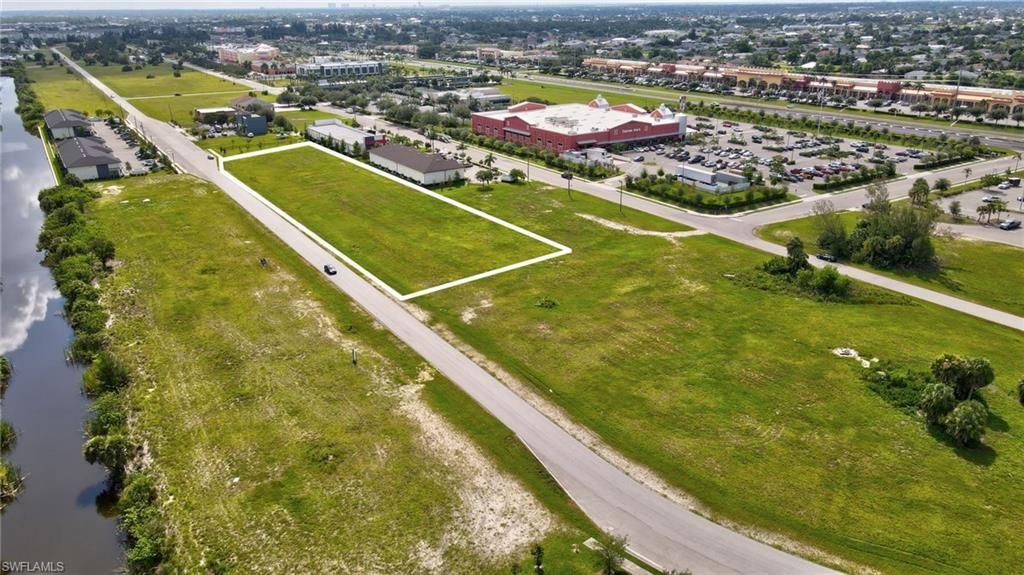1434 SW 4th Ter, Cape Coral, FL 33991 Photo