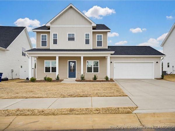 208 Peeler Circle, Raeford, NC 28376