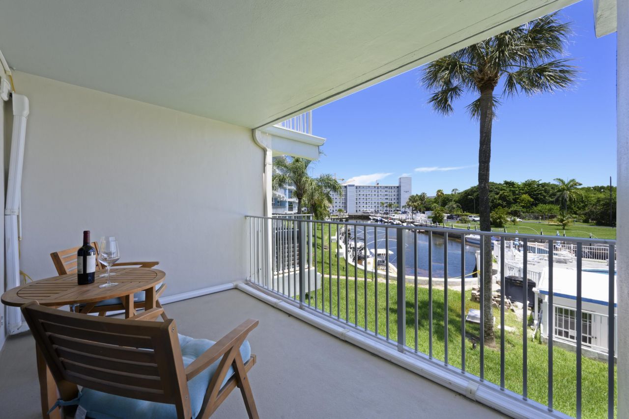 1445 SE 15th Court, Unit 203, Deerfield Beach, FL 33441 Photo