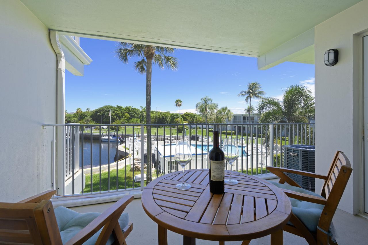 1445 SE 15th Court, Unit 203, Deerfield Beach, FL 33441 Photo