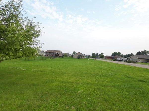 2594 Stony Creek Drive, Owatonna, MN 55060