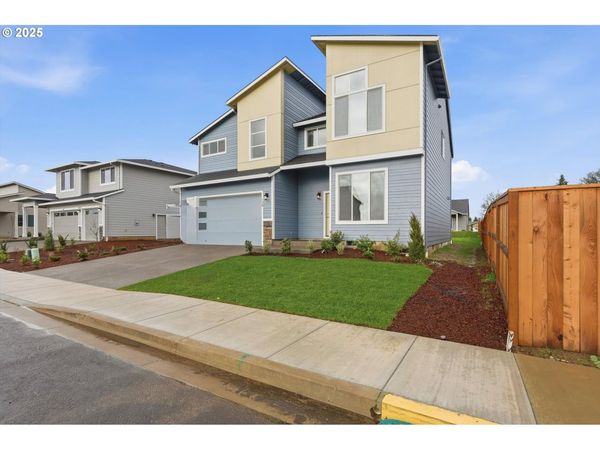 730 E Fourth ST, Yamhill, OR 97148