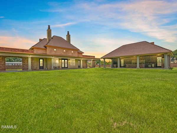 1042 Fontelieu Road, St. Martinville, LA 70582