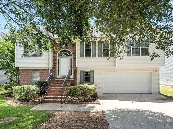 11747 Spring Lake Way, Fayetteville, GA 30215