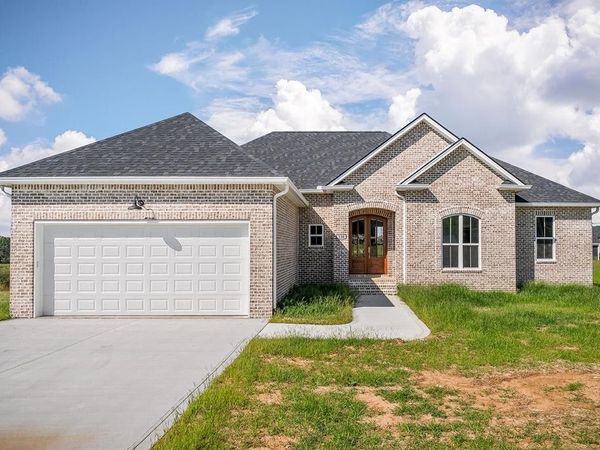 136 Dairy Barn Rd, Sparta, TN 38583