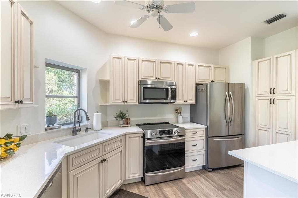 651 10th Ave S, Unit C651, Naples, FL 34102 Photo