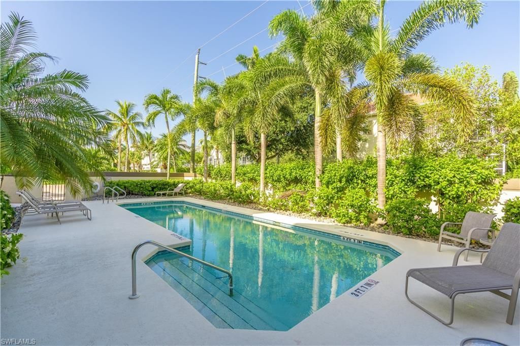 651 10th Ave S, Unit C651, Naples, FL 34102 Photo
