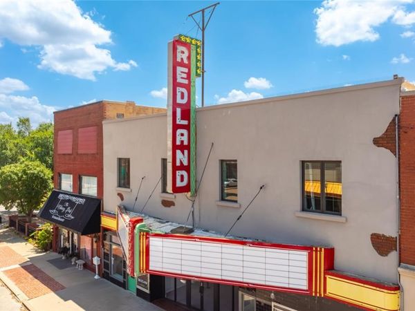 606 Frisco Avenue, Clinton, OK 73601