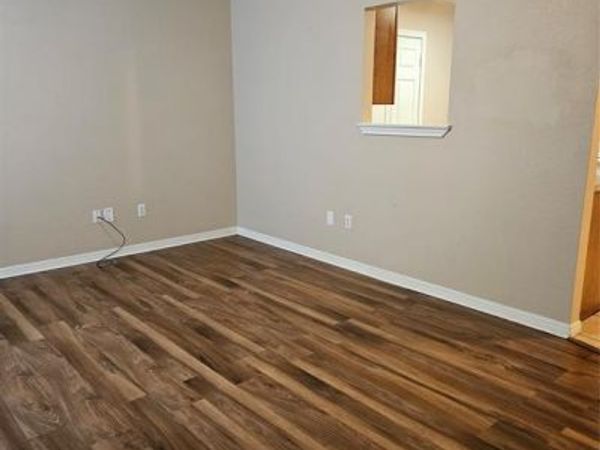 225 E Craven Avenue, Lacy Lakeview, TX 76705