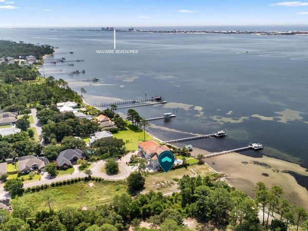 1709 Brooke Beach Dr, Navarre, FL 32566