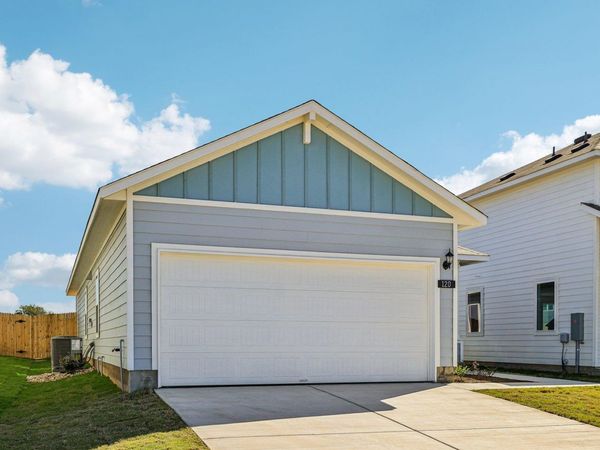 120 Adze DR, Liberty Hill, TX 78642