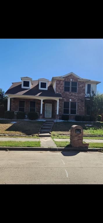 2952 Gospel Drive, Dallas, TX 75237 Main Photo