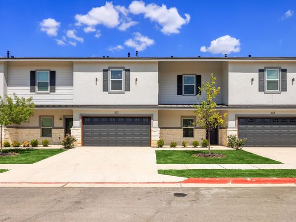 2105 Tiger TRL, Unit 302, Round Rock, TX 78664