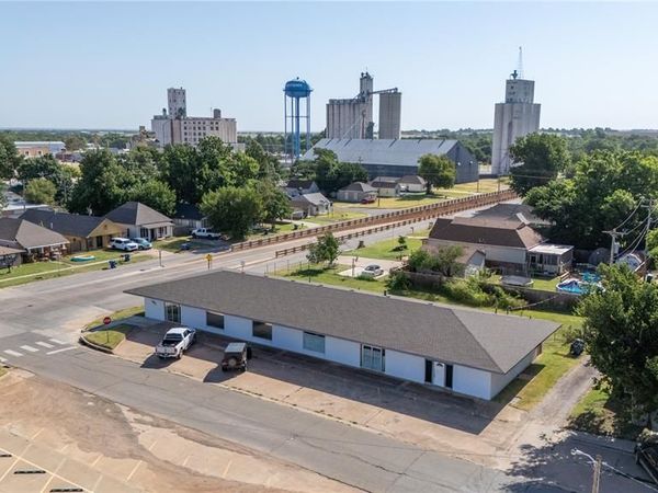 101 S 6th Street, Kingfisher, OK 73750