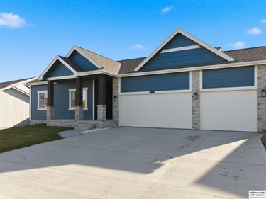 9307 S 177th Street, Omaha, NE 68136