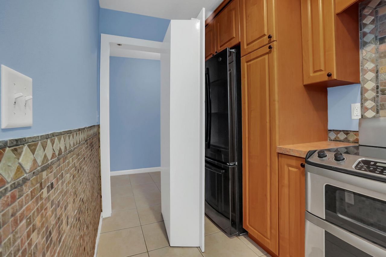 7739 Canal Drive, Lake Worth, FL 33467 Photo