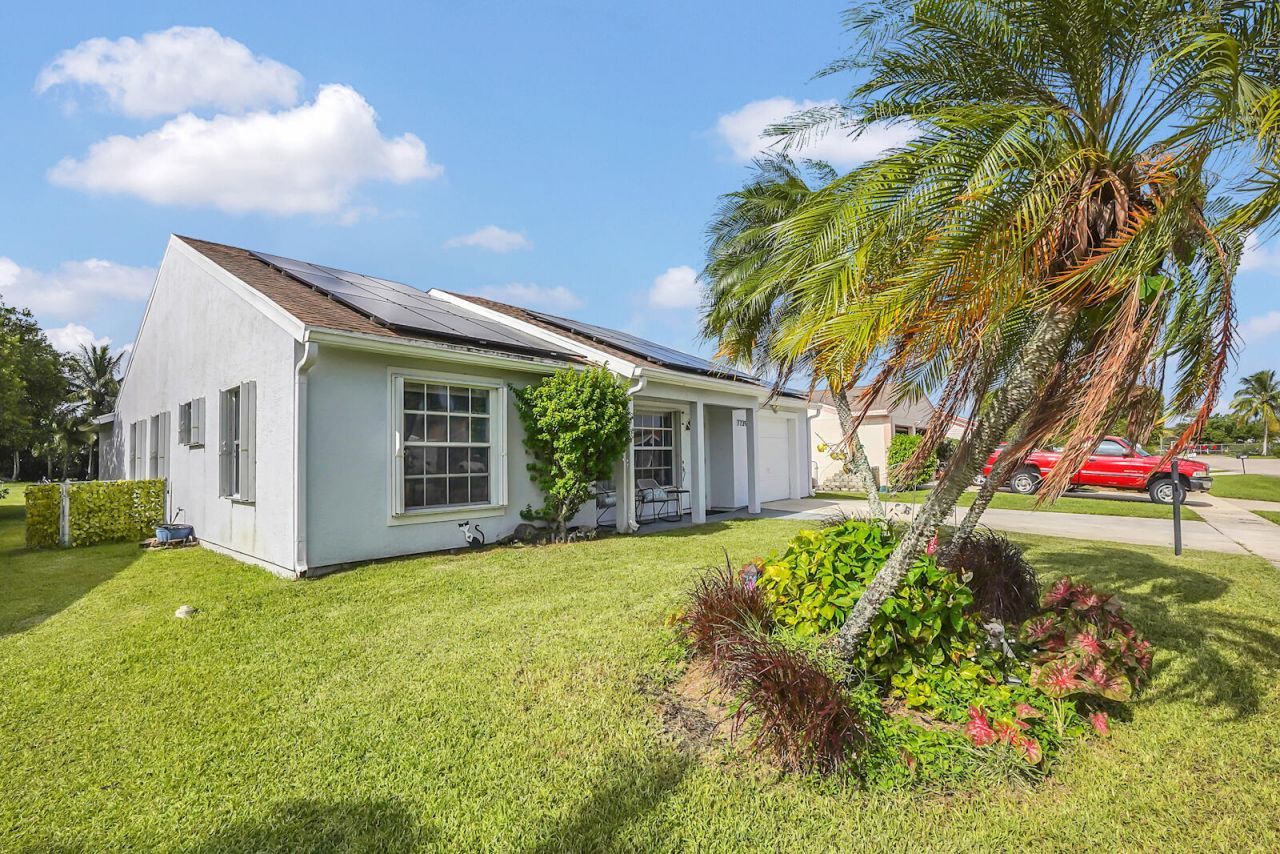 7739 Canal Drive, Lake Worth, FL 33467 Photo