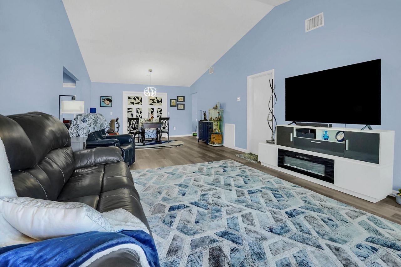 7739 Canal Drive, Lake Worth, FL 33467 Photo