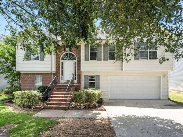 11747 Spring Lake Way, Fayetteville, GA 30215