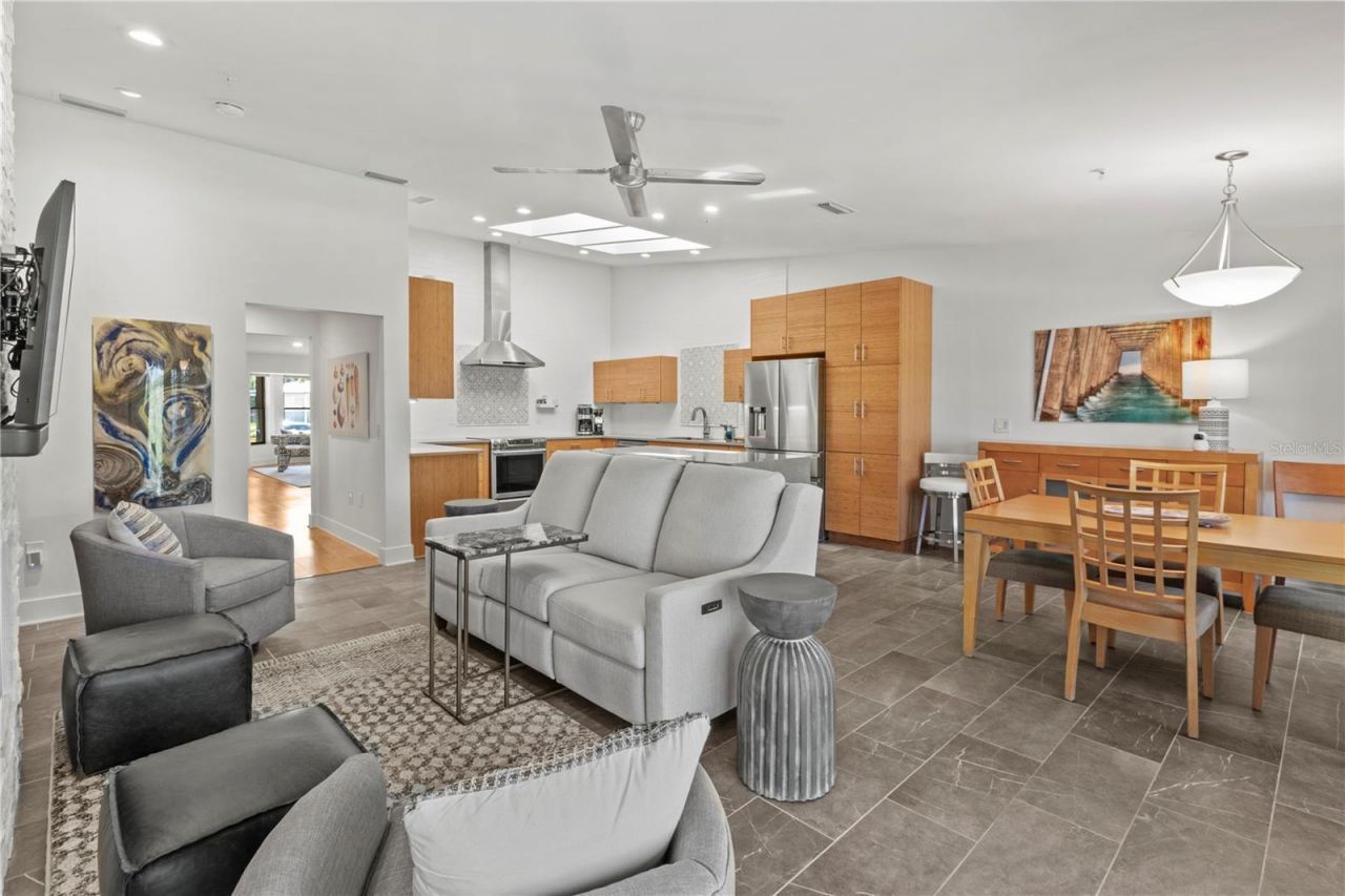 2377 Harbour Oaks Drive, Longboat Key, FL 34228 Photo