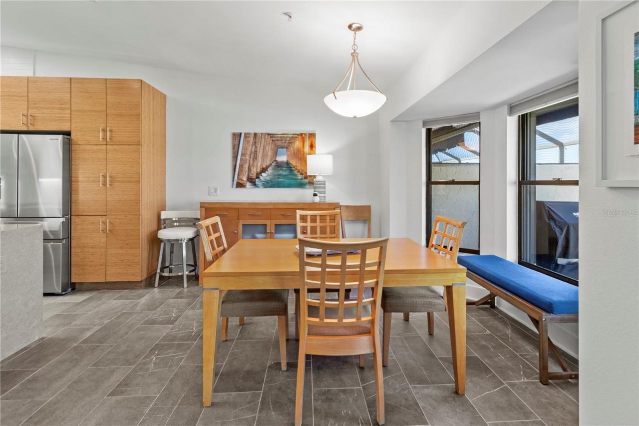 2377 Harbour Oaks Drive, Longboat Key, FL 34228 Photo