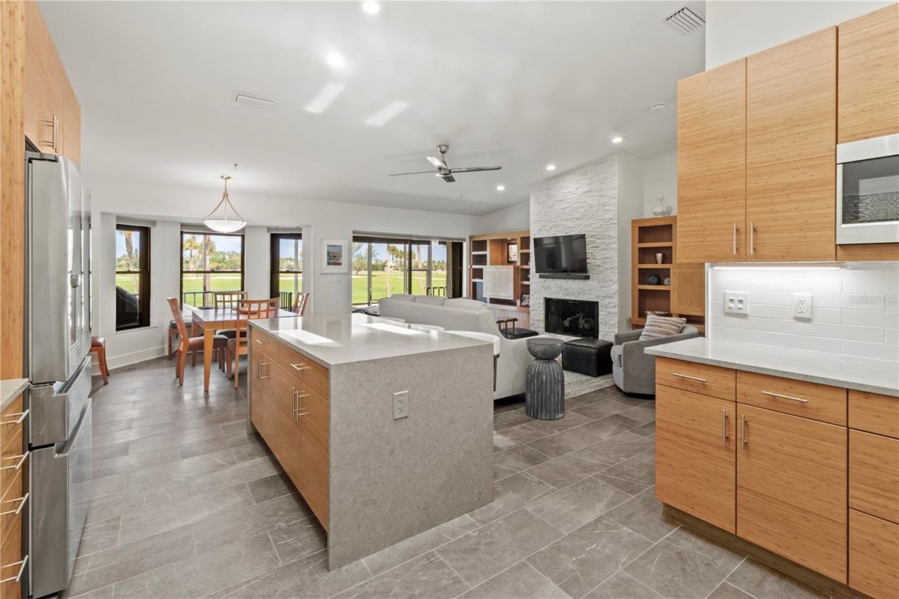 2377 Harbour Oaks Drive, Longboat Key, FL 34228 Photo