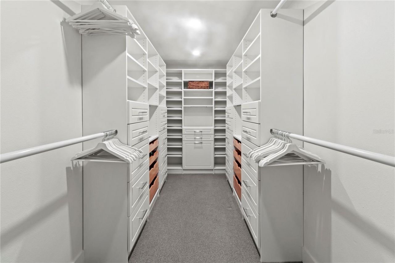 2377 Harbour Oaks Drive, Longboat Key, FL 34228 Photo