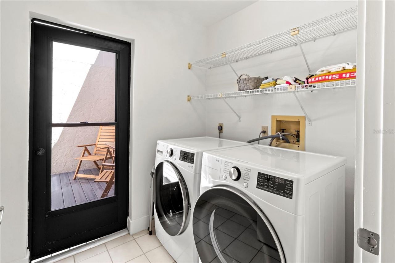 2377 Harbour Oaks Drive, Longboat Key, FL 34228 Photo