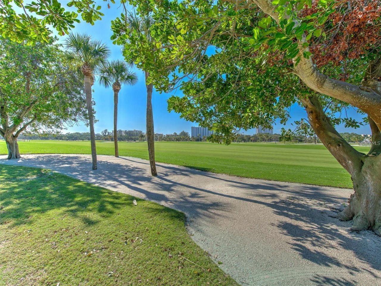 2377 Harbour Oaks Drive, Longboat Key, FL 34228 Photo