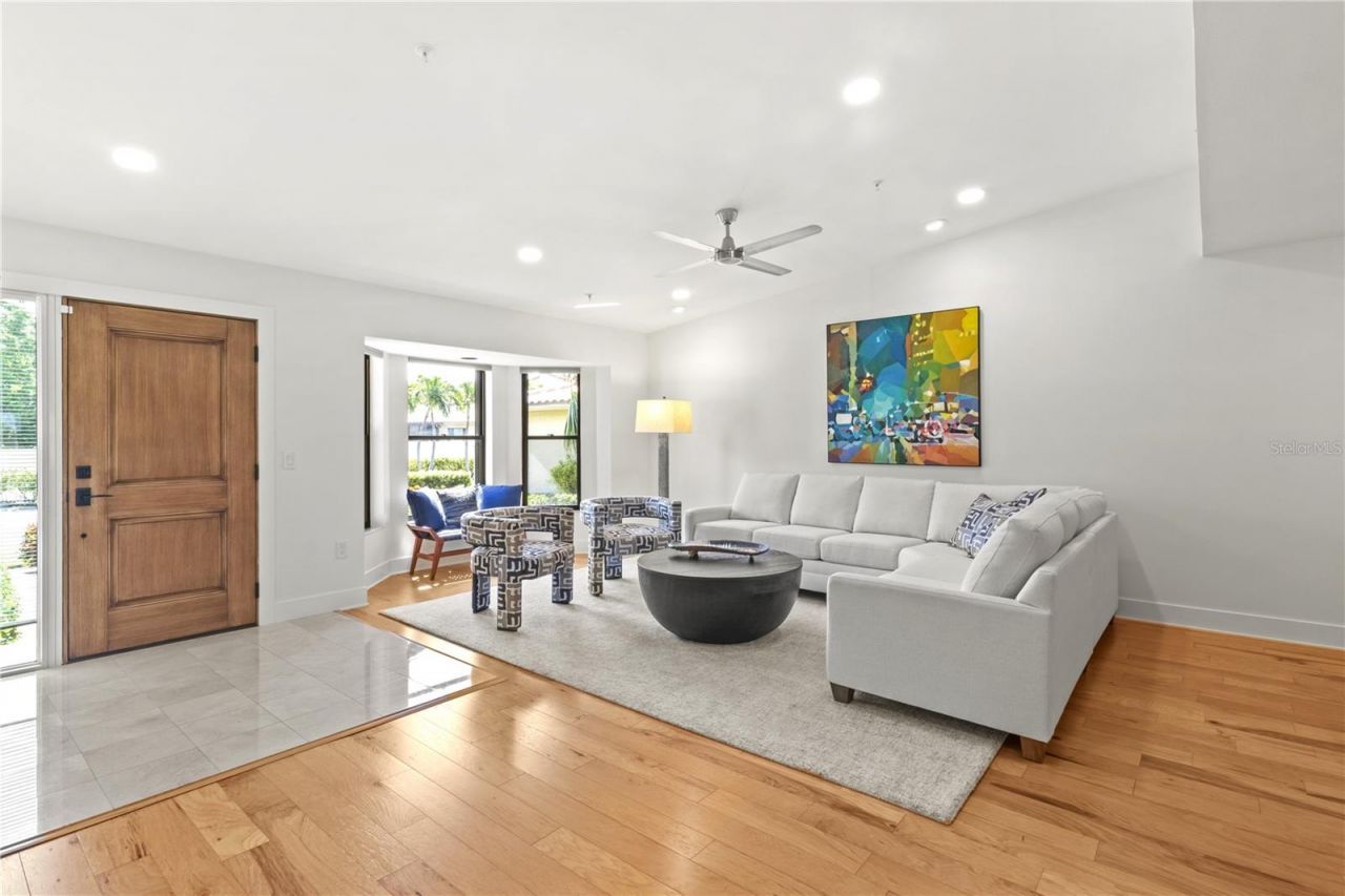 2377 Harbour Oaks Drive, Longboat Key, FL 34228 Photo