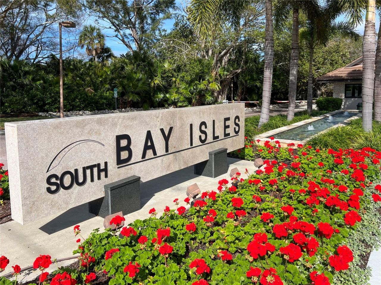 2377 Harbour Oaks Drive, Longboat Key, FL 34228 Photo