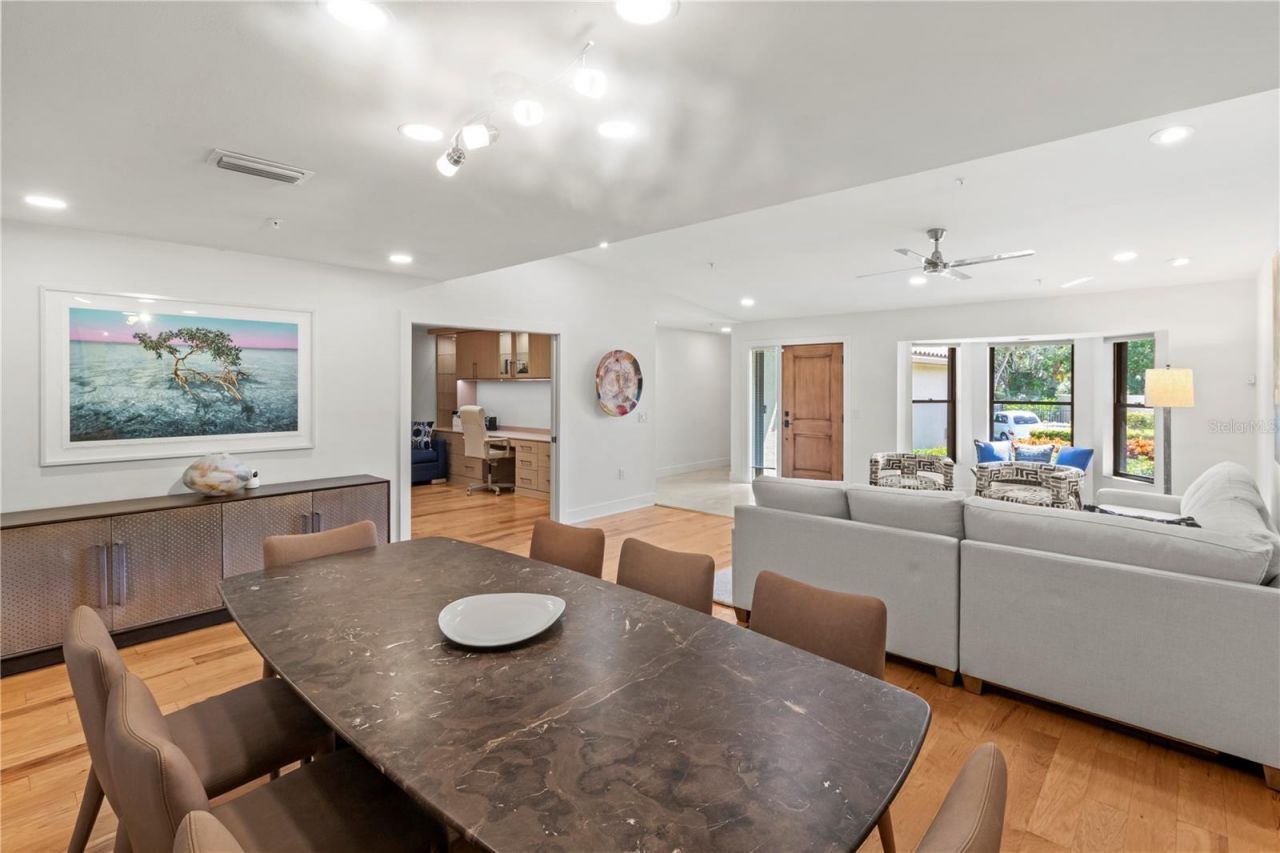 2377 Harbour Oaks Drive, Longboat Key, FL 34228 Photo