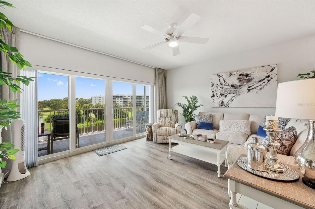 960 Starkey Road, Unit 8206, Largo, FL 33771 Photo