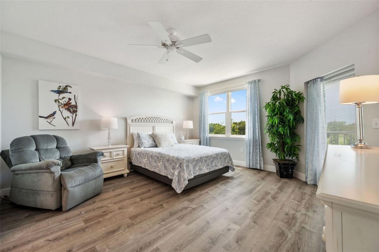 960 Starkey Road, Unit 8206, Largo, FL 33771 Photo