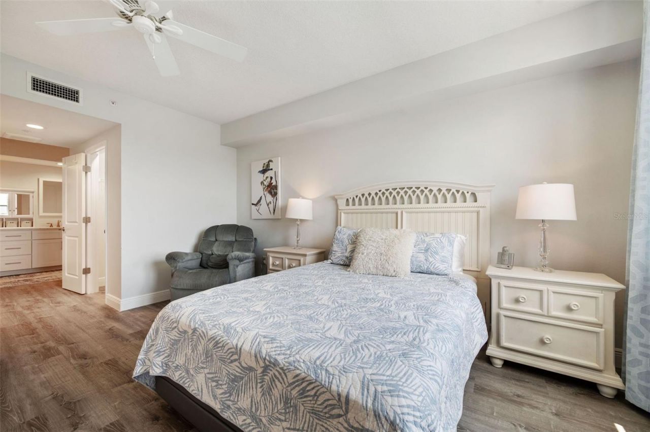 960 Starkey Road, Unit 8206, Largo, FL 33771 Photo