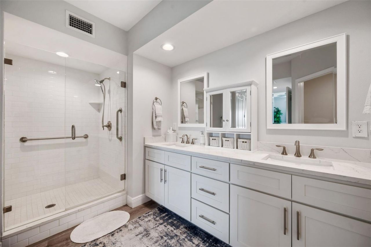 960 Starkey Road, Unit 8206, Largo, FL 33771 Photo