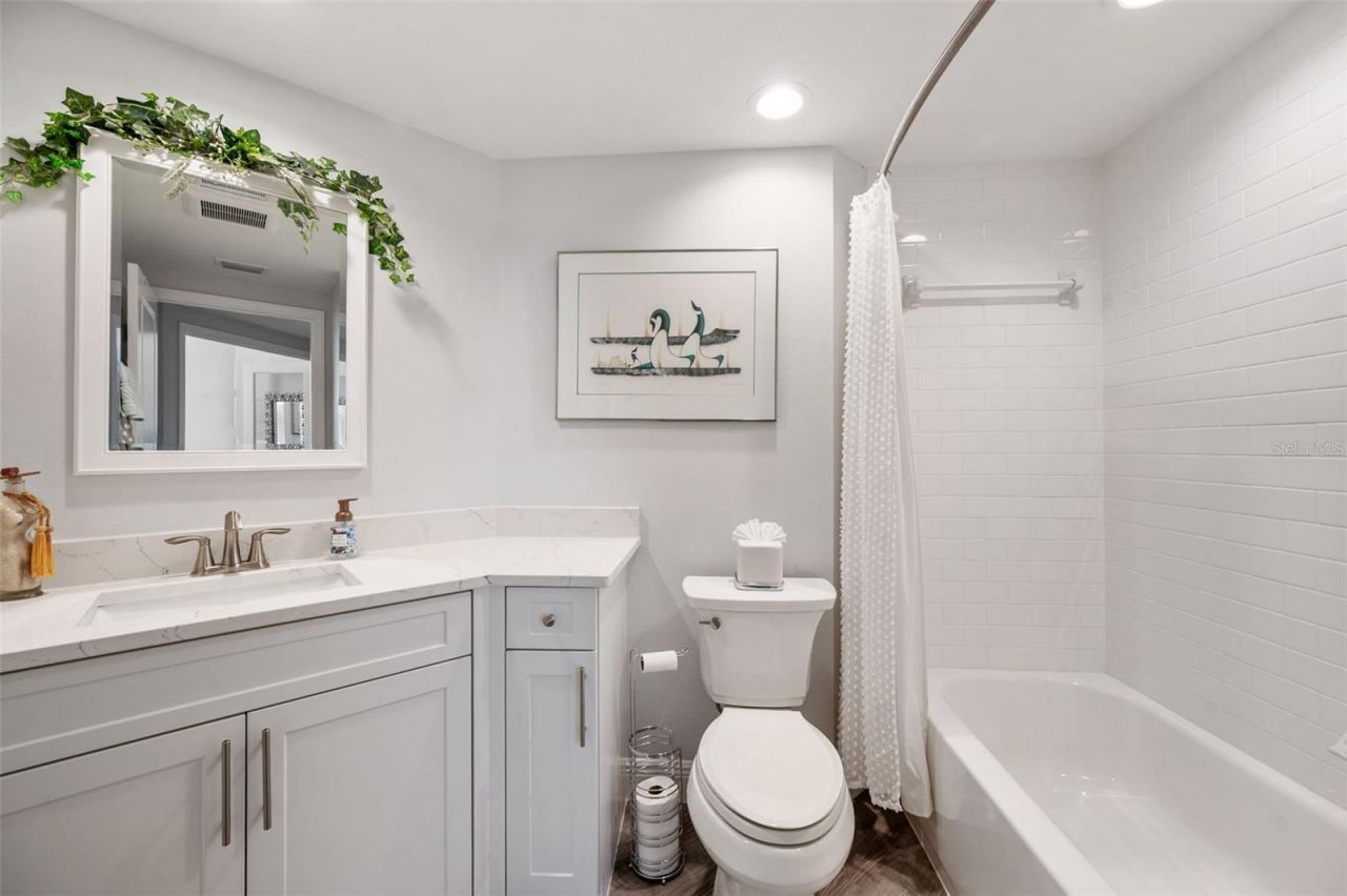 960 Starkey Road, Unit 8206, Largo, FL 33771 Photo