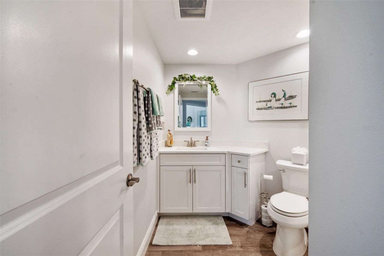 960 Starkey Road, Unit 8206, Largo, FL 33771 Photo