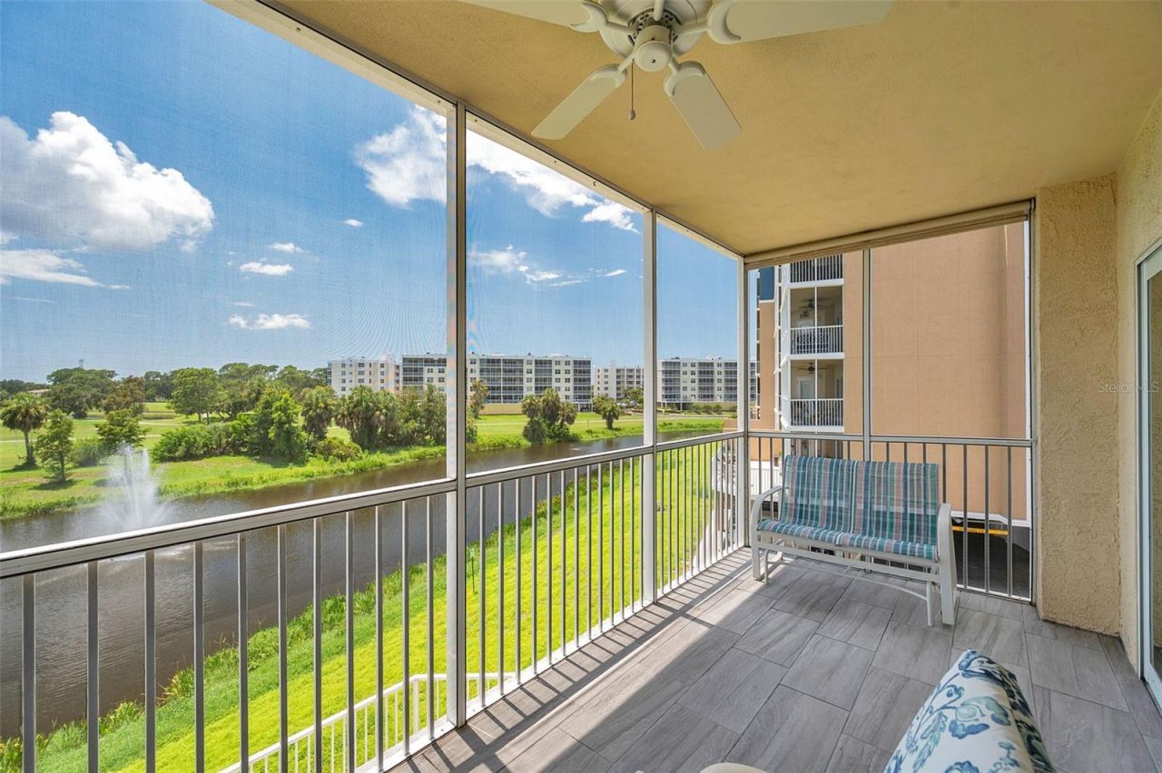 960 Starkey Road, Unit 8206, Largo, FL 33771 Photo